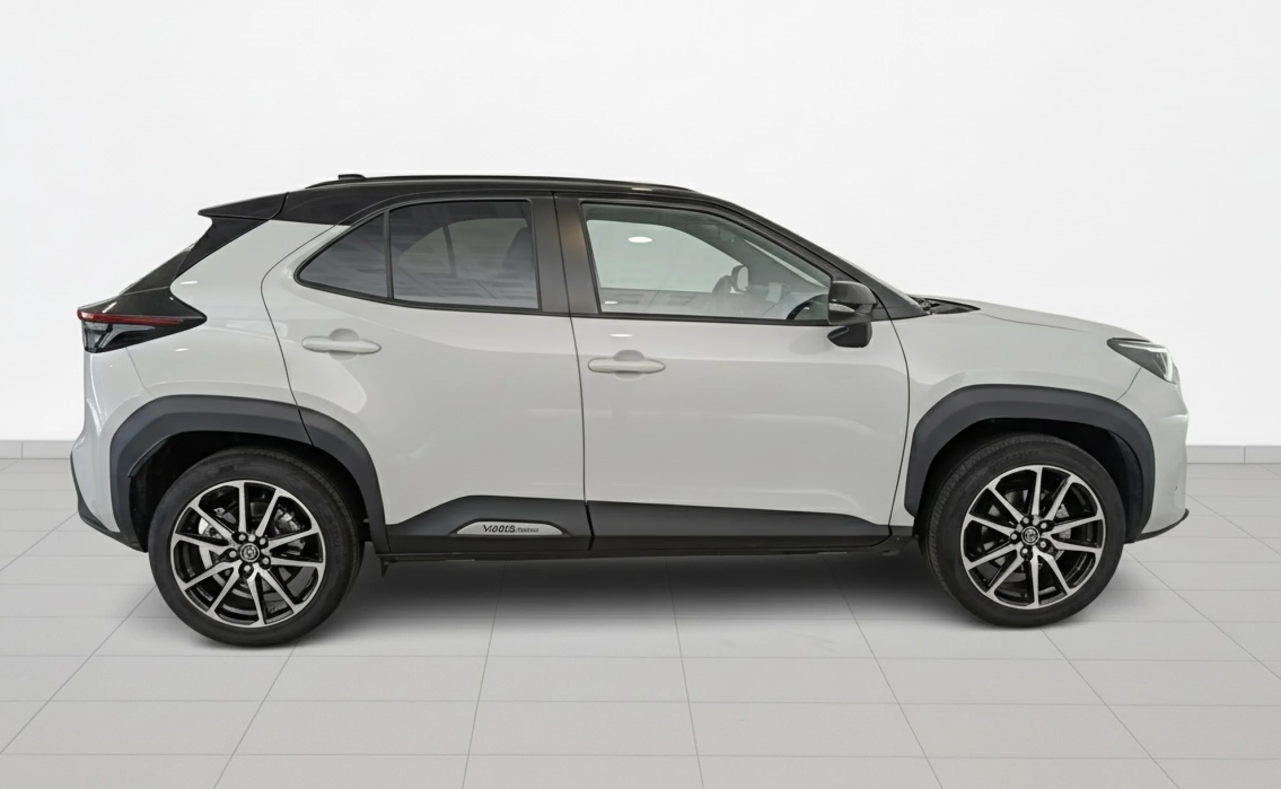 Toyota Yaris Cross 130H GR Sport Plus - Foto 3