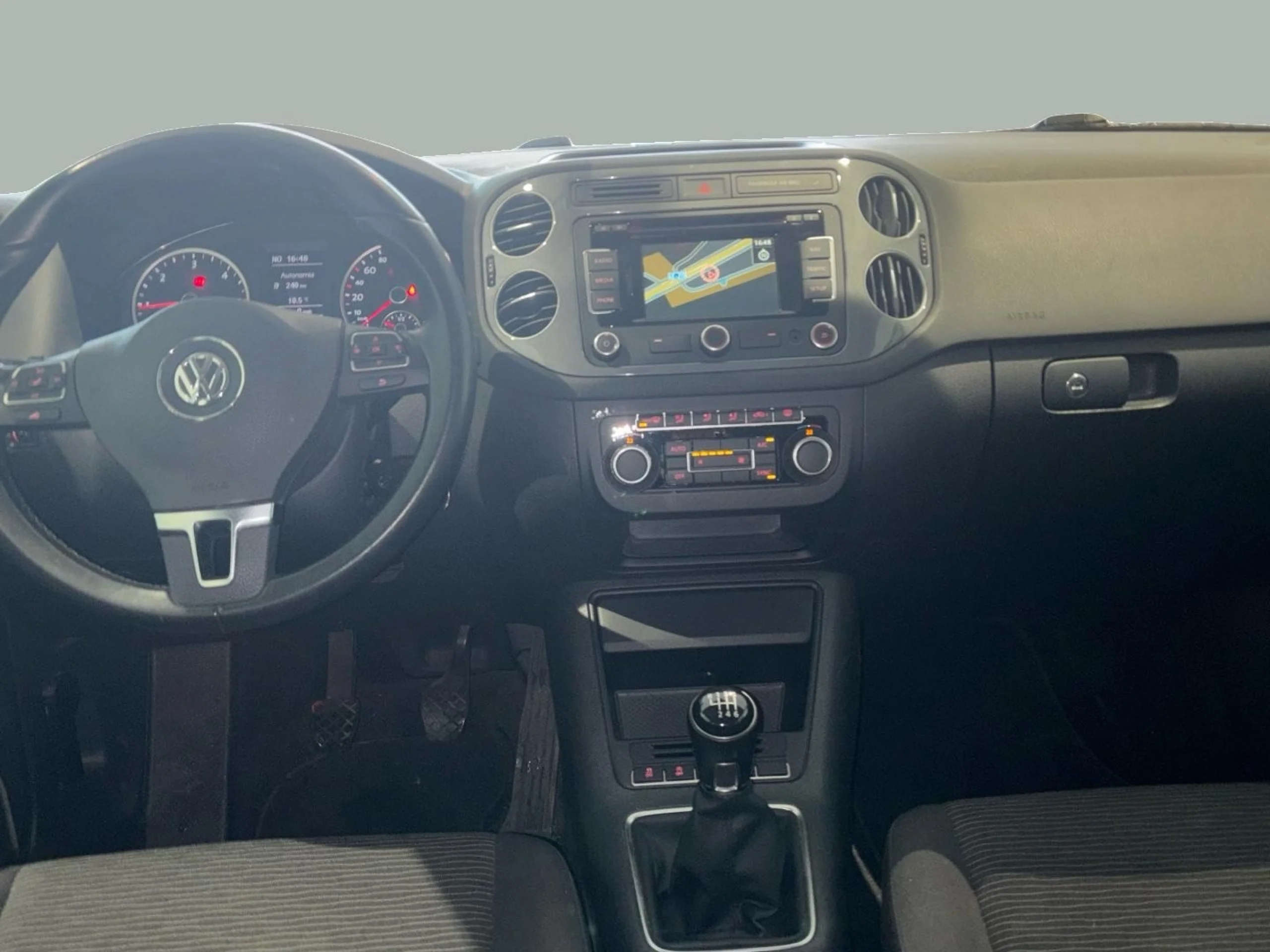 Volkswagen Tiguan T1 2.0 TDI 110CV - Foto 13