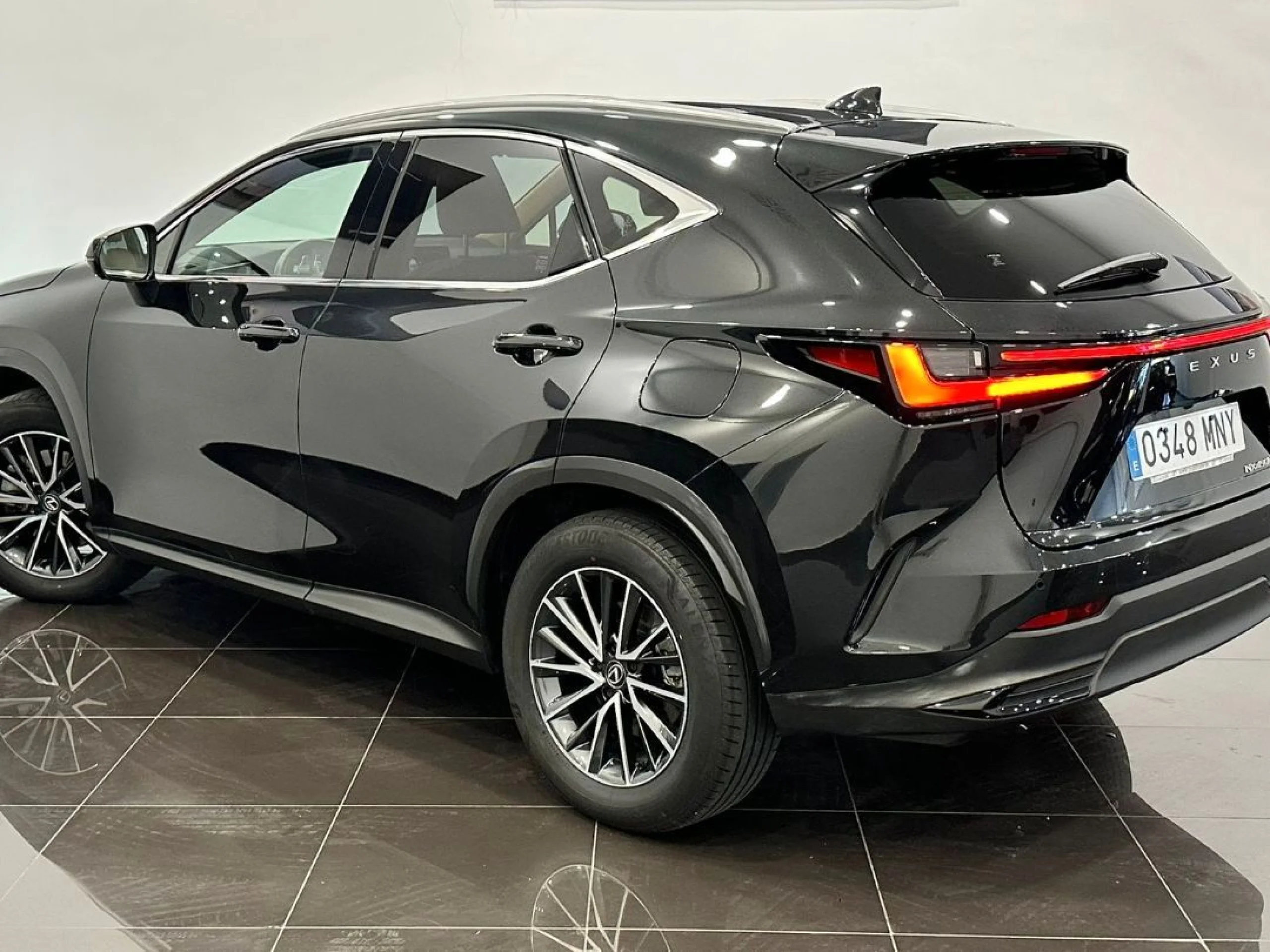 Lexus NX 450h+ EXECUTIVE 4WD - Foto 3