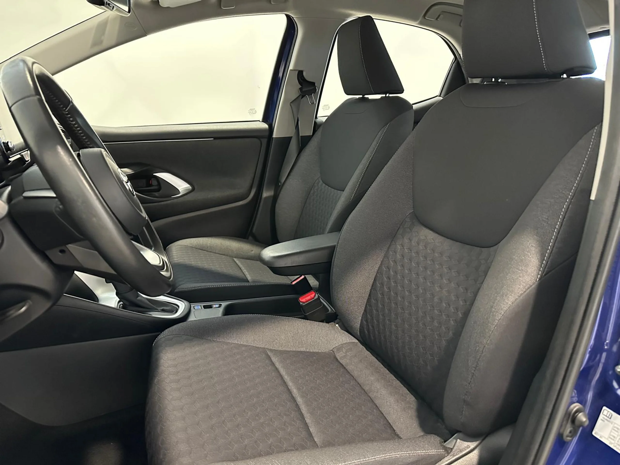 Toyota Yaris 1.5 120h Active Plus - Foto 12