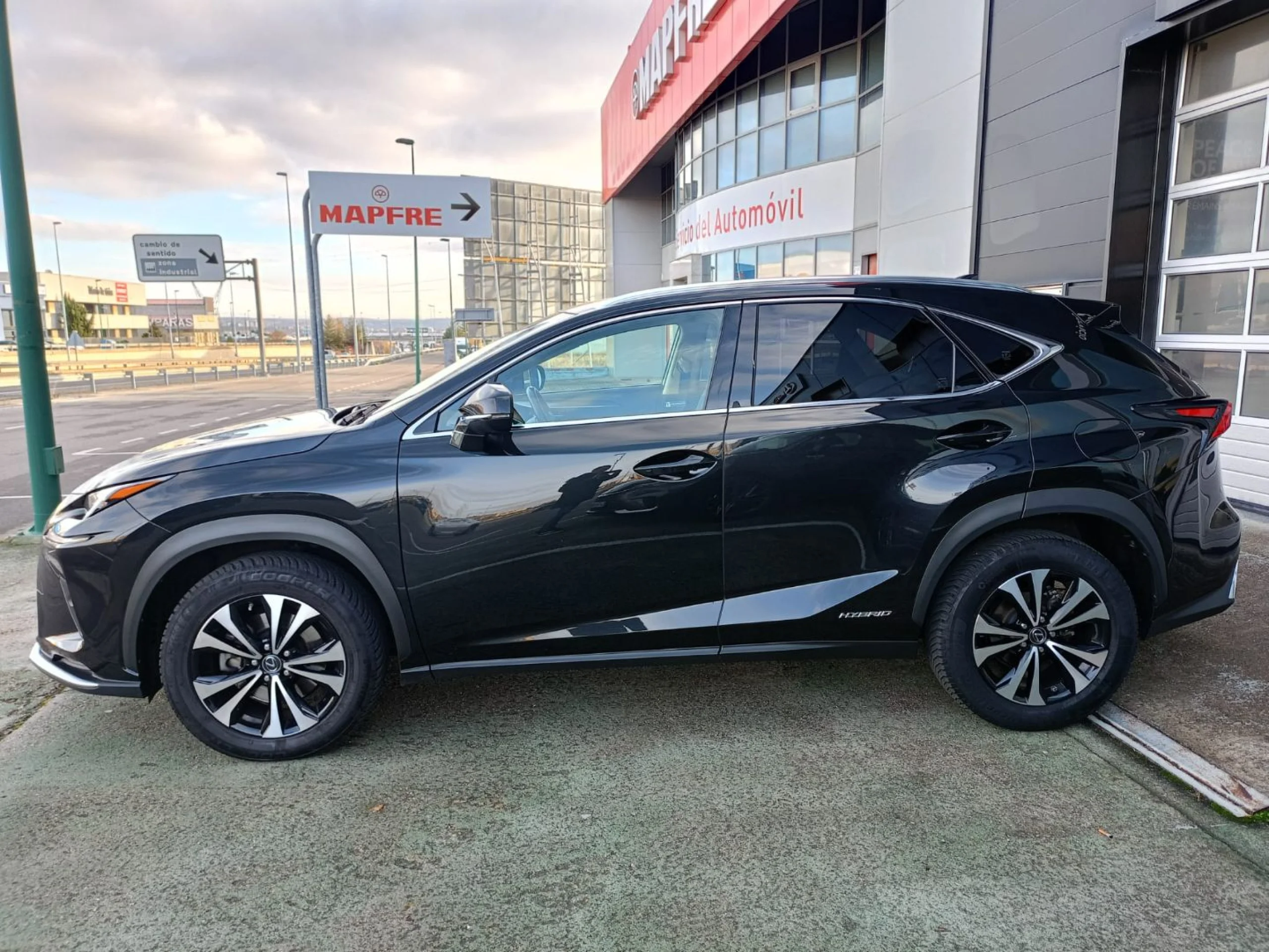 Lexus NX 300h NX300H PREMIUM 2WD - Foto 4