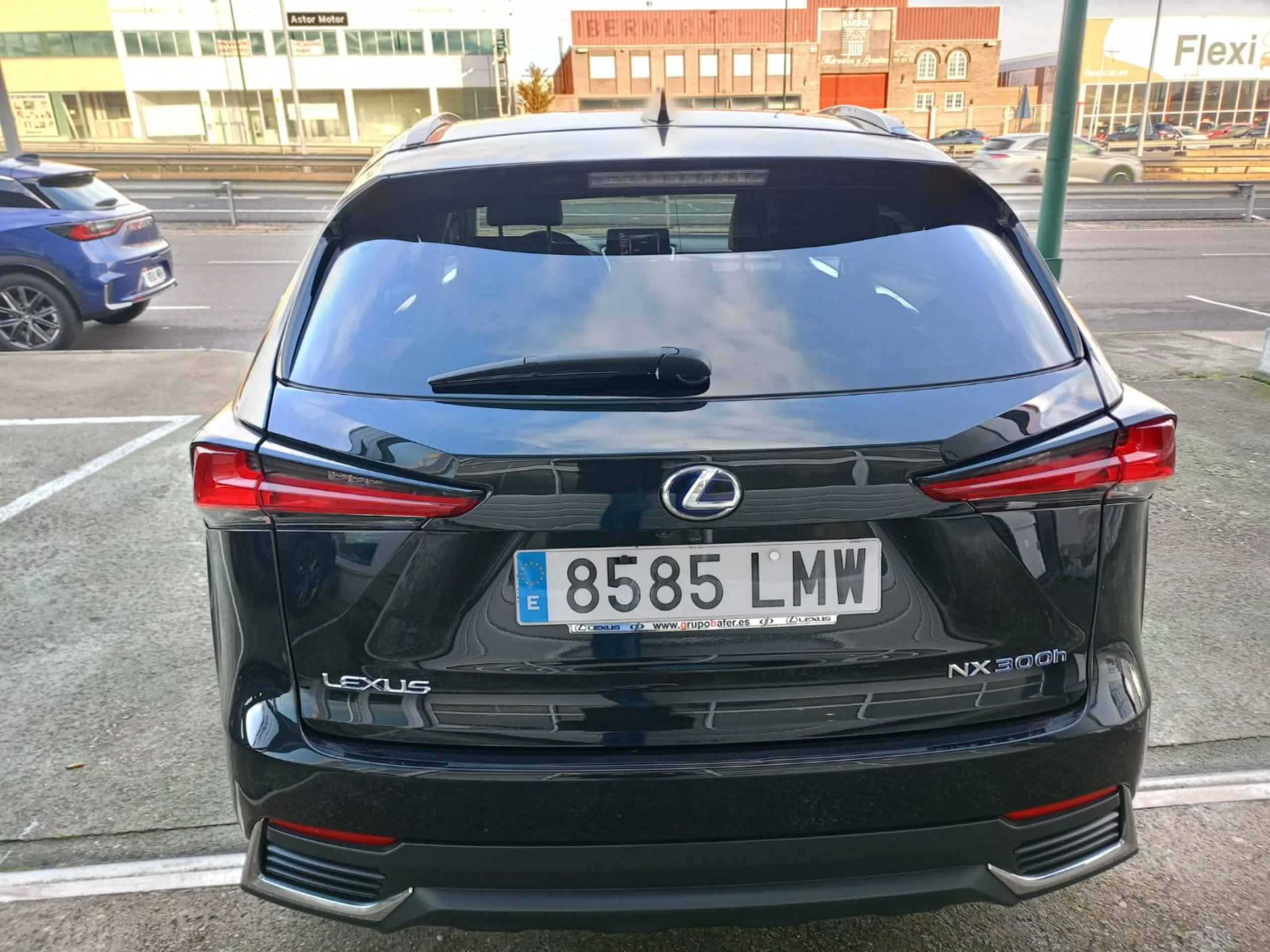 Lexus NX 300h NX300H PREMIUM 2WD - Foto 16