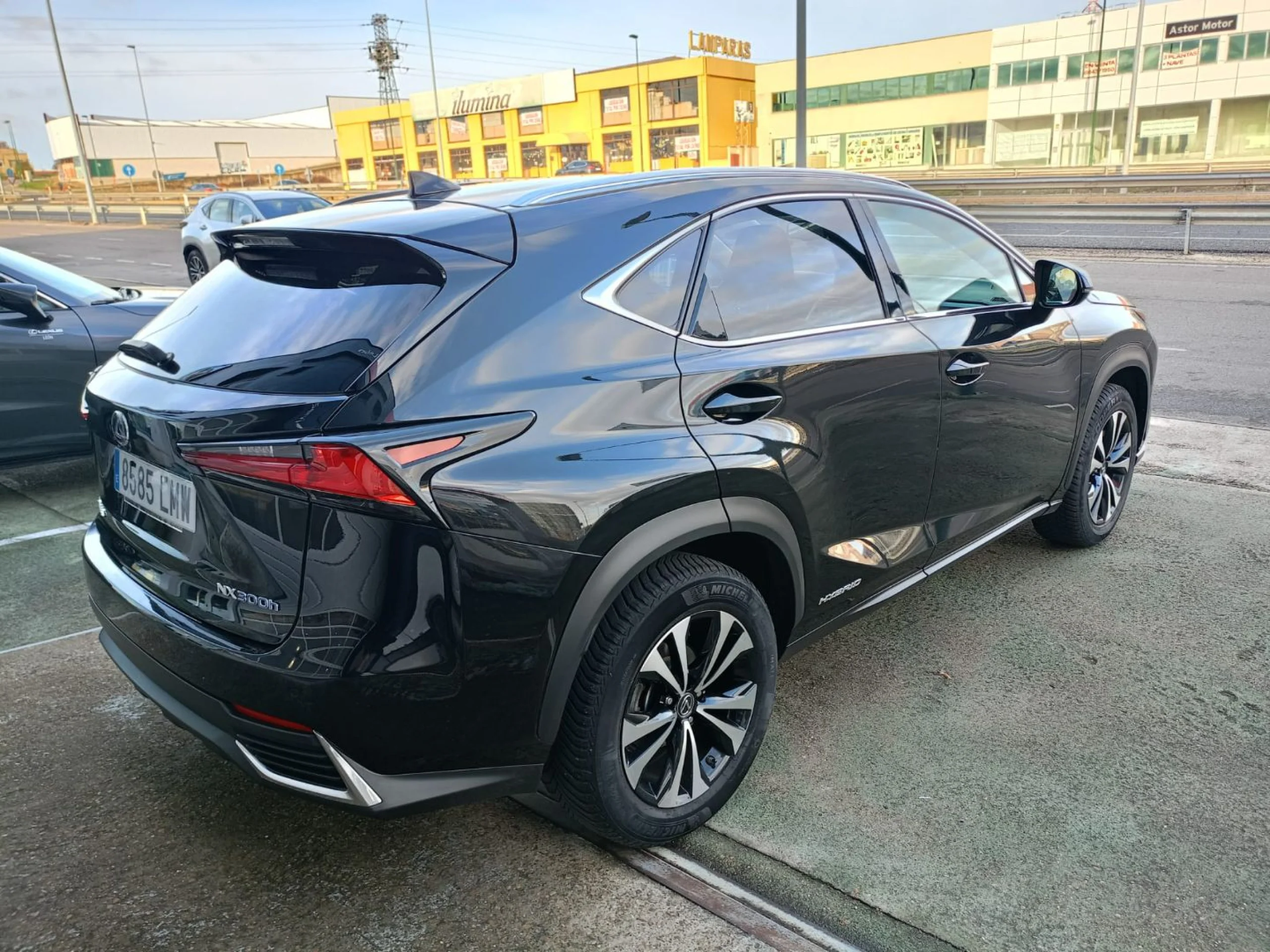 Lexus NX 300h NX300H PREMIUM 2WD - Foto 24