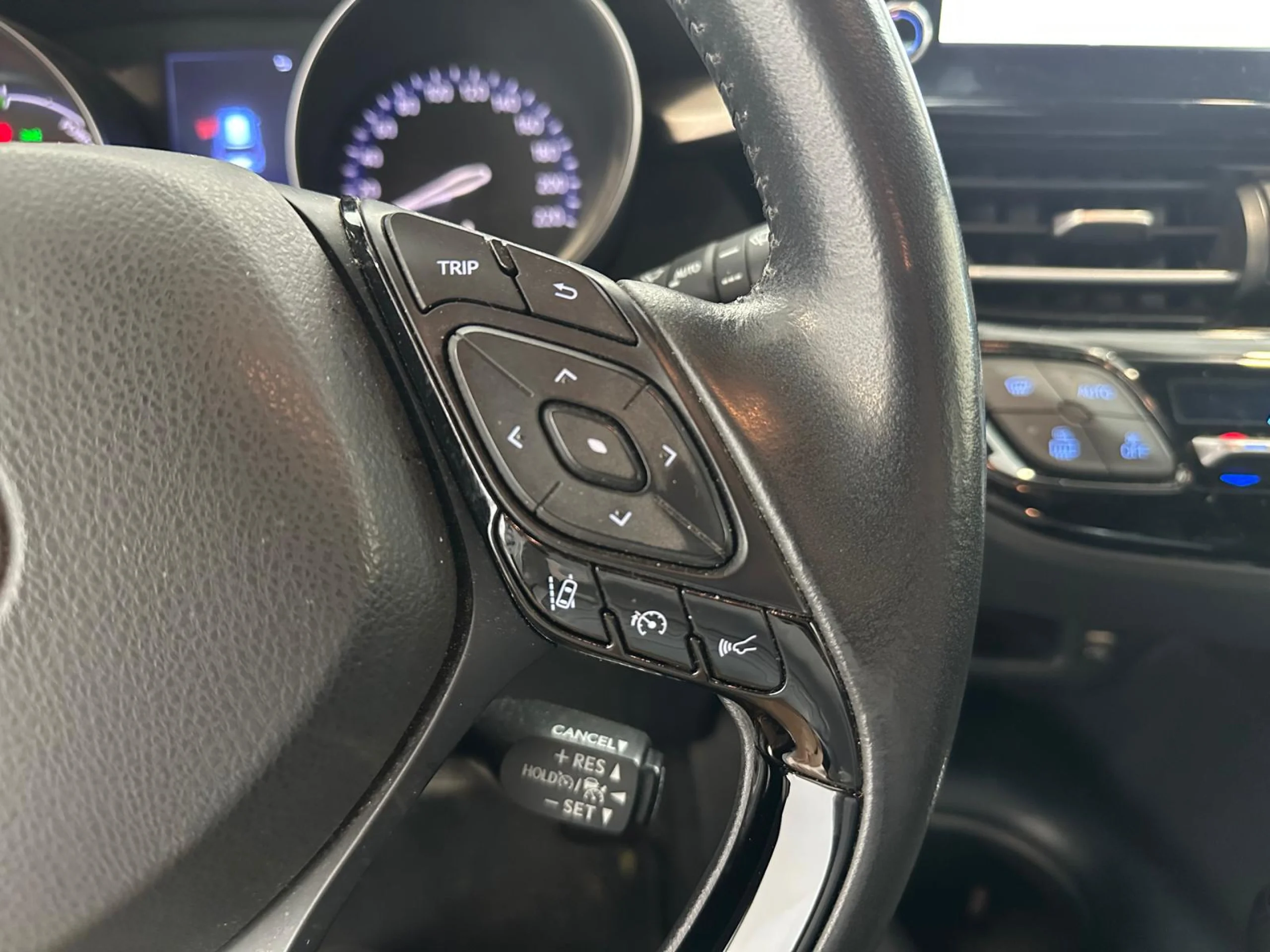 Toyota CH-R C-HR 1.8 125h Active - Foto 8