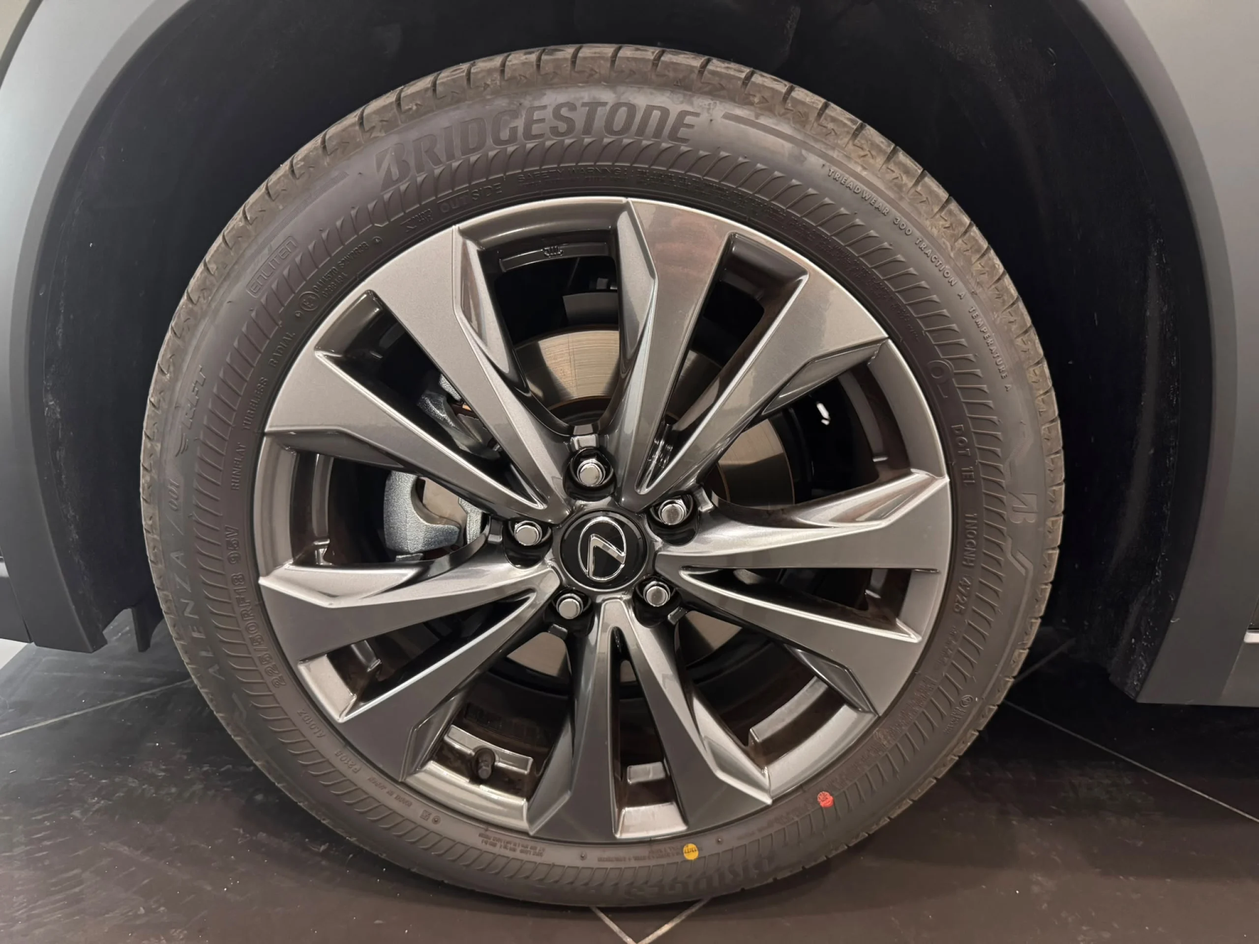 Lexus UX300h F SPORT LEGEND - Foto 5