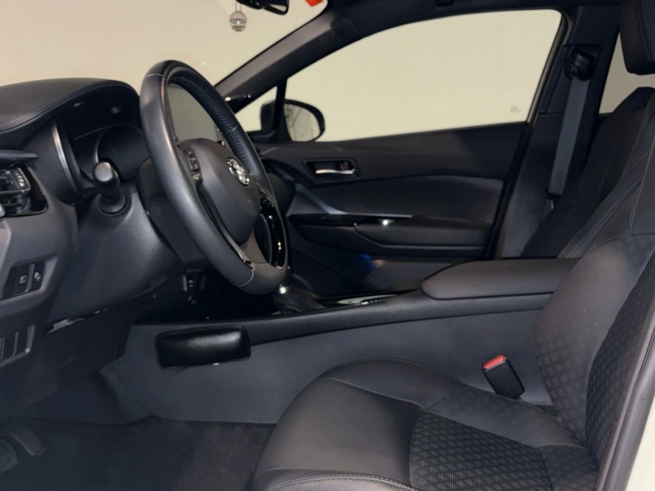 Toyota C-HR 180H Advance - Foto 11