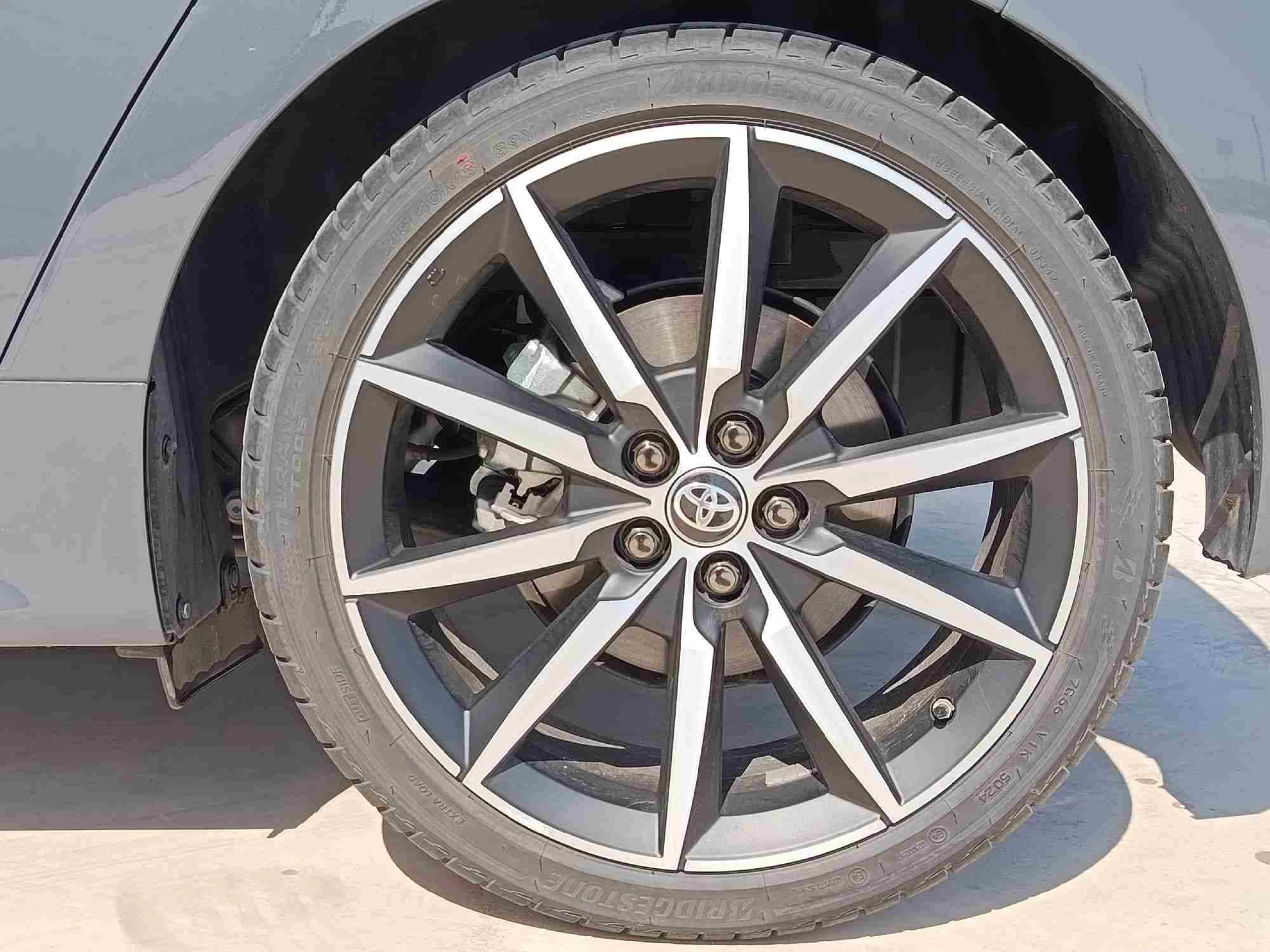Toyota Yaris 130H GR Sport - Foto 4