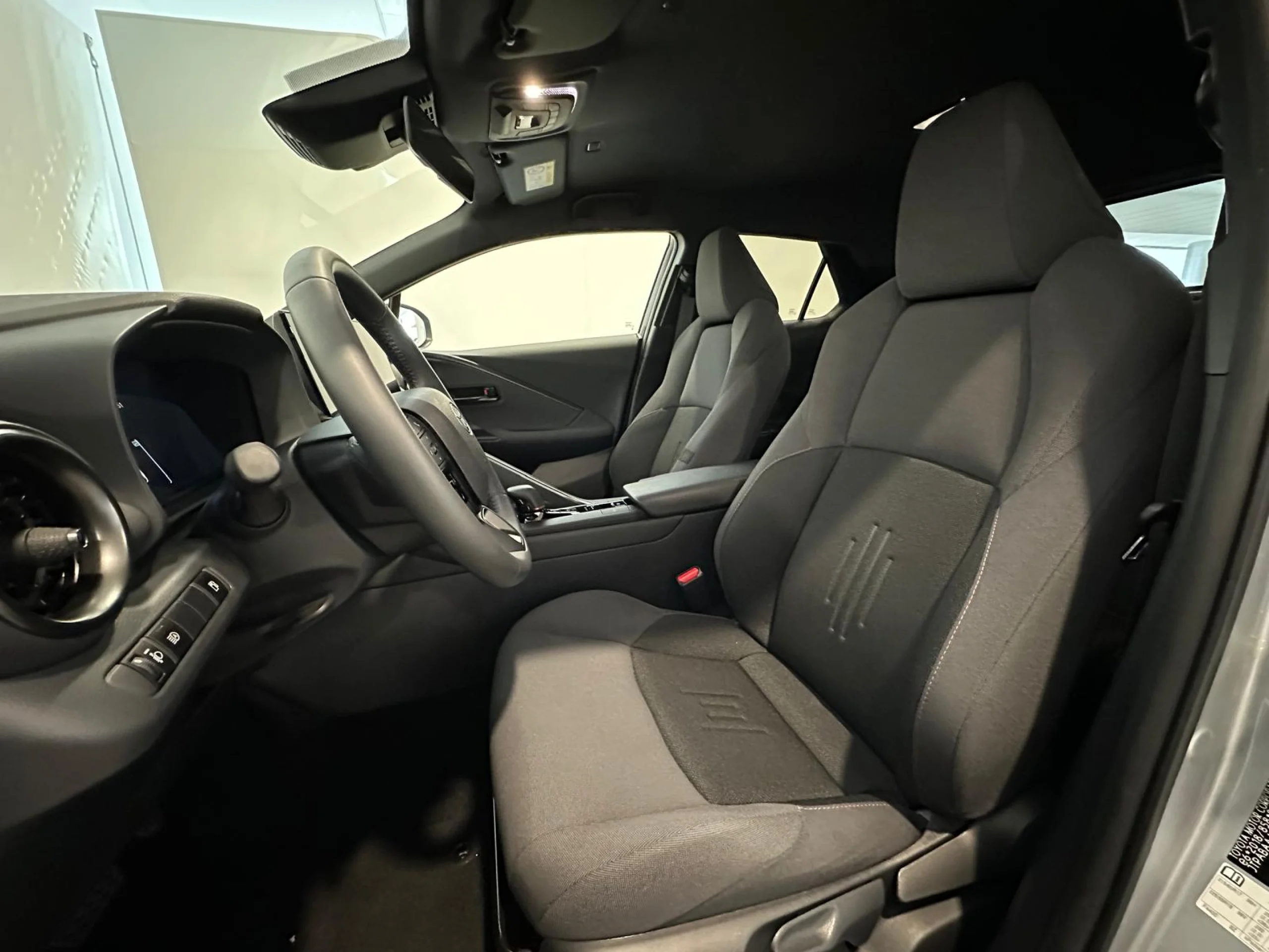 Toyota CH-R C-HR 2.0 200h Advance - Foto 17