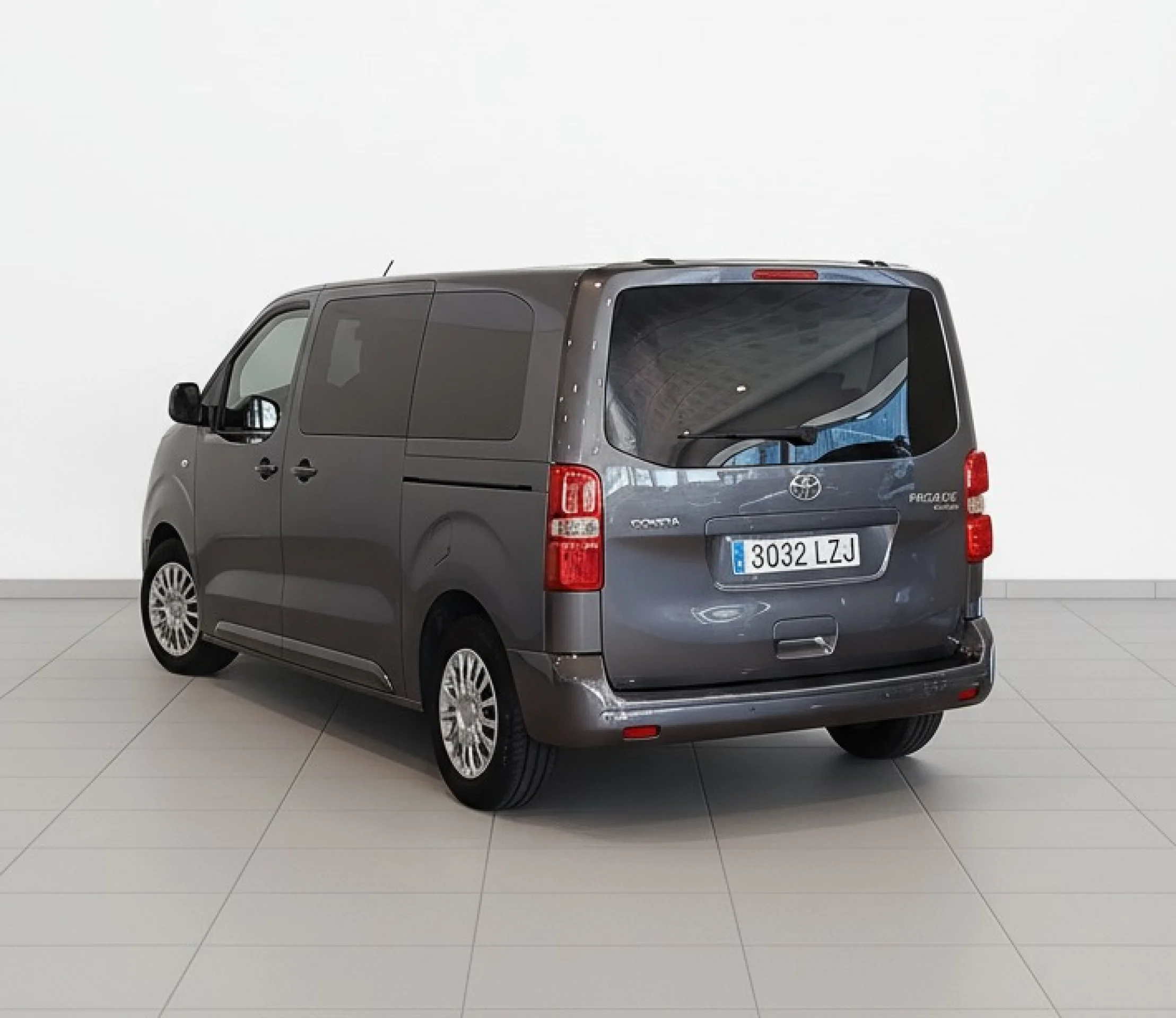 Toyota Proace Verso 2.0D 145CV 6MT Shuttle L1 - Foto 2