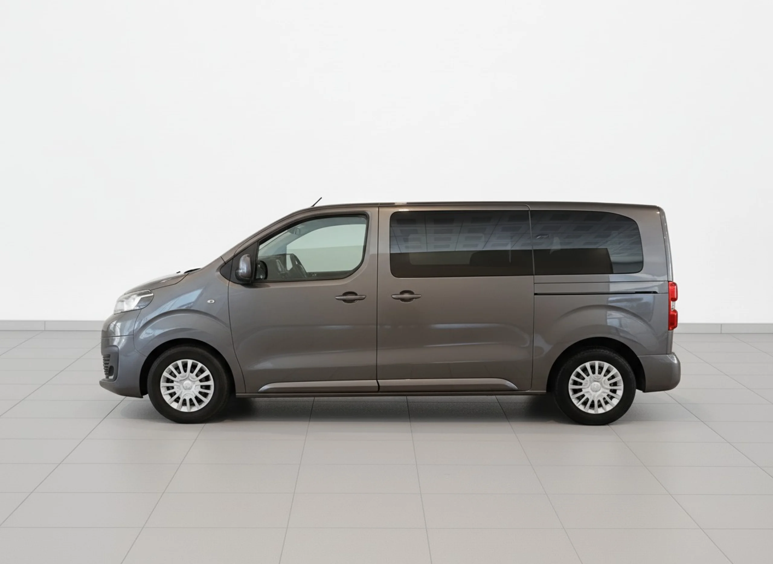 Toyota Proace Verso 2.0D 145CV 6MT Shuttle L1 - Foto 3