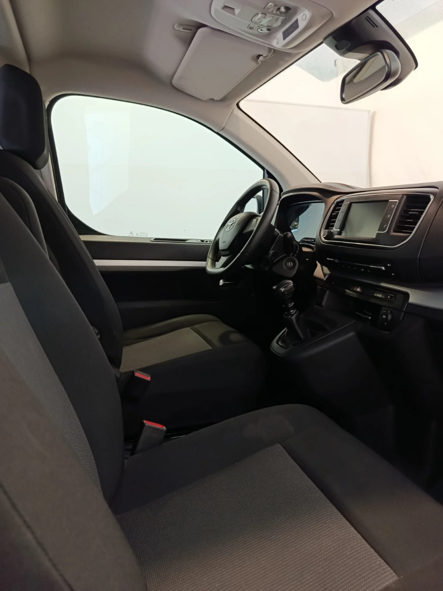 Toyota Proace Verso 2.0D 145CV 6MT Shuttle L1 - Foto 7