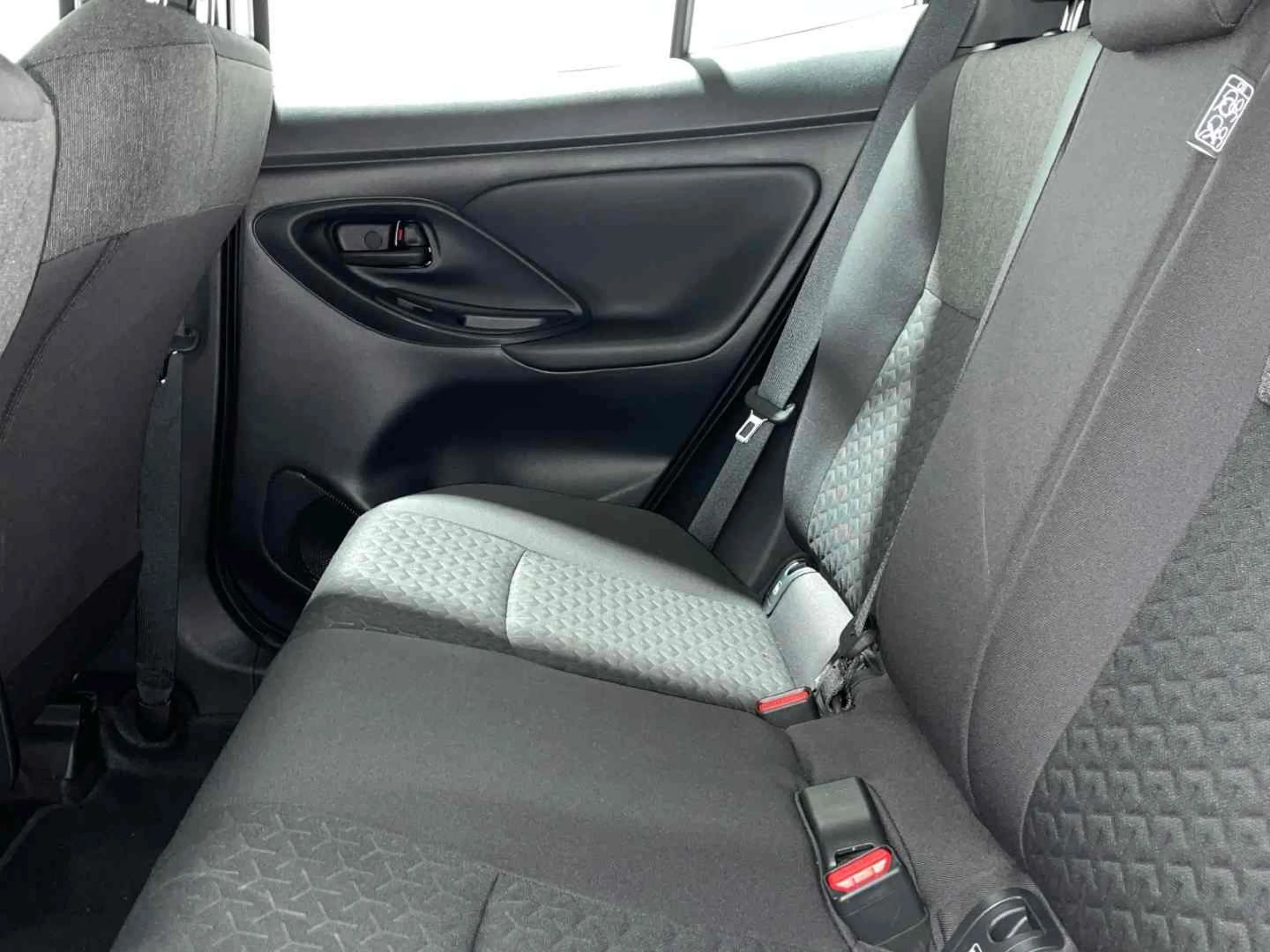 Toyota Yaris Cross 120H Active Tech - Foto 7