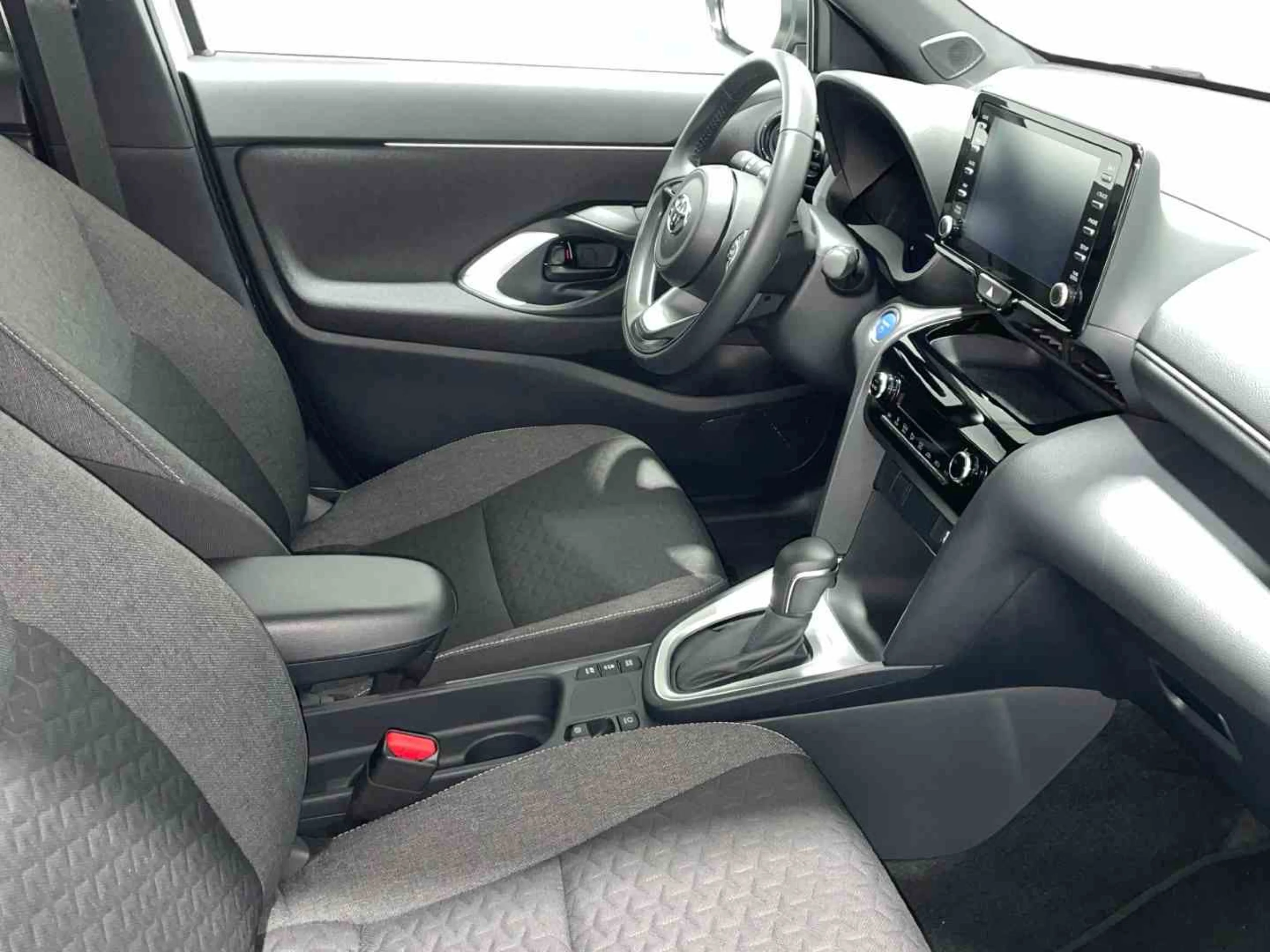 Toyota Yaris Cross 120H Active Tech - Foto 8