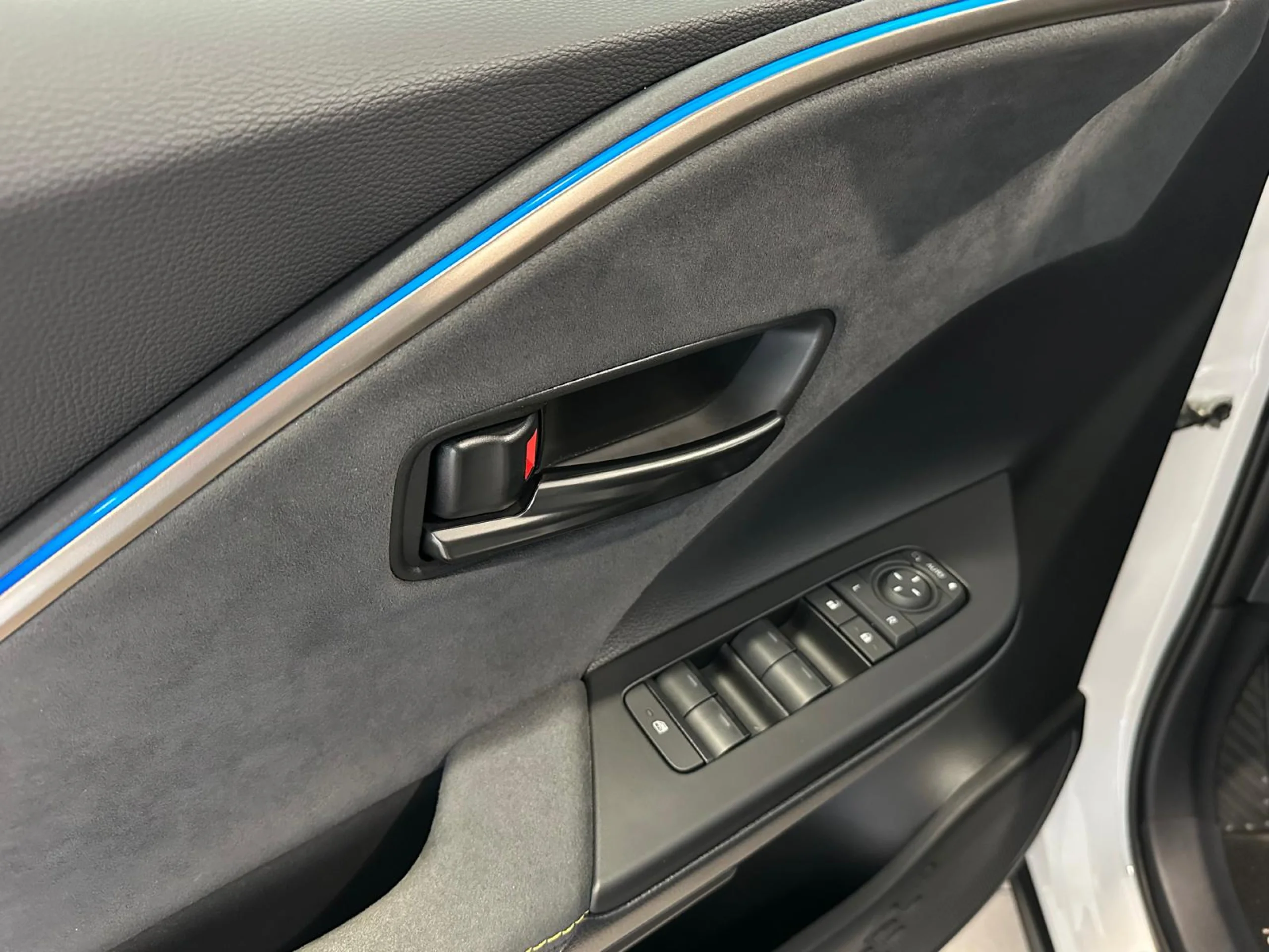 Toyota C-HR 200H Premier Edition - Foto 5