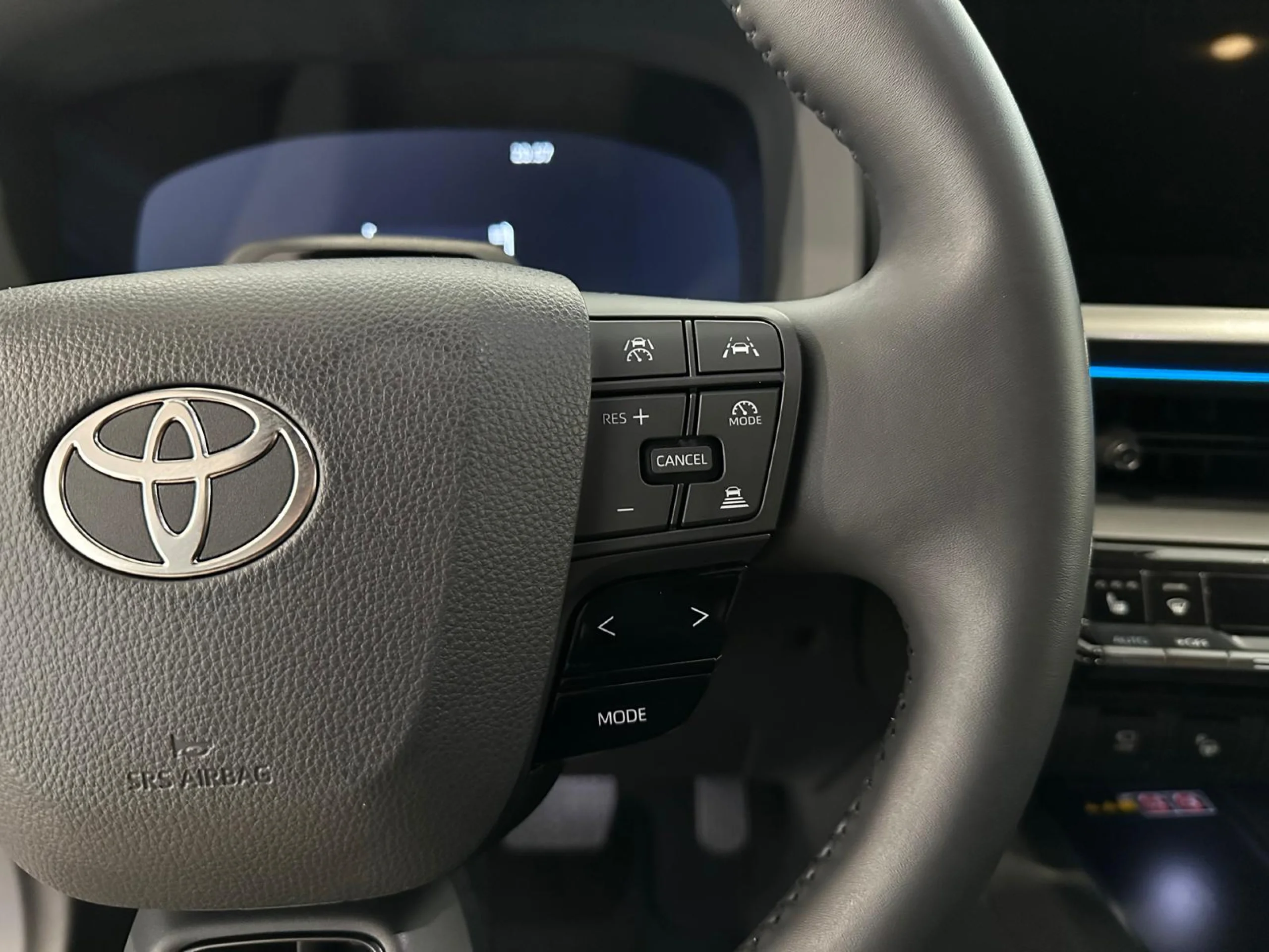 Toyota C-HR 200H Premier Edition - Foto 11