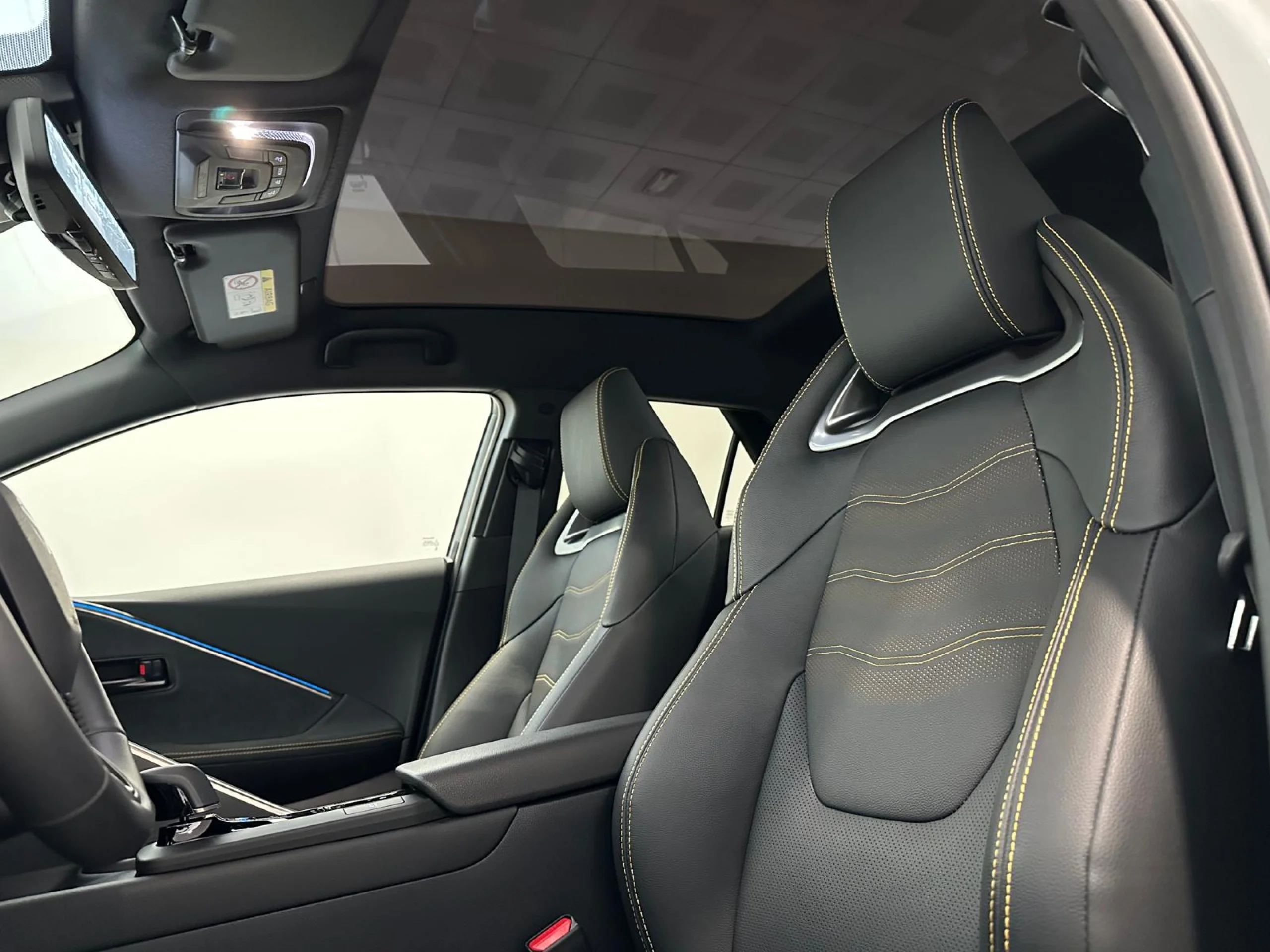 Toyota C-HR 200H Premier Edition - Foto 16